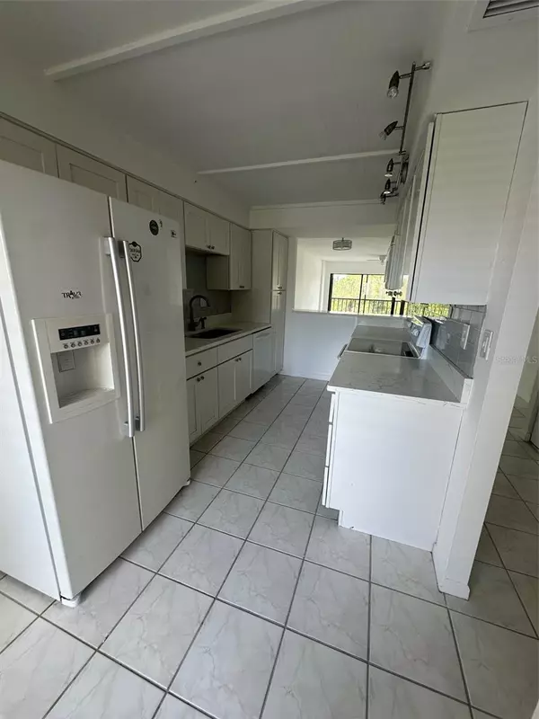 Clearwater, FL 33760,2700 COVE CAY DR #1-4B