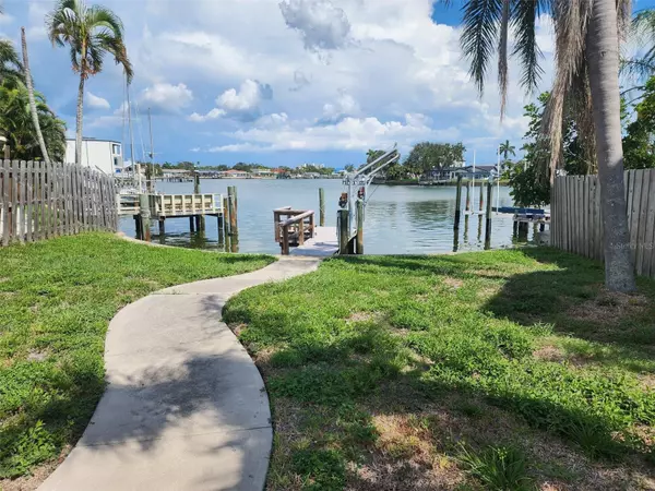 St Petersburg, FL 33707,1410 SEA GULL DR S