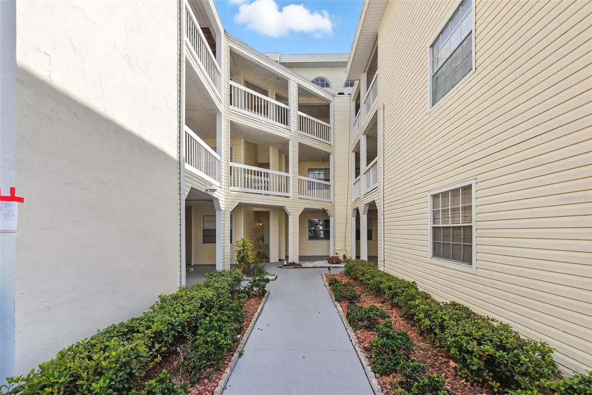 St Petersburg, FL 33710,6931 STONES THROW CIR N #5103