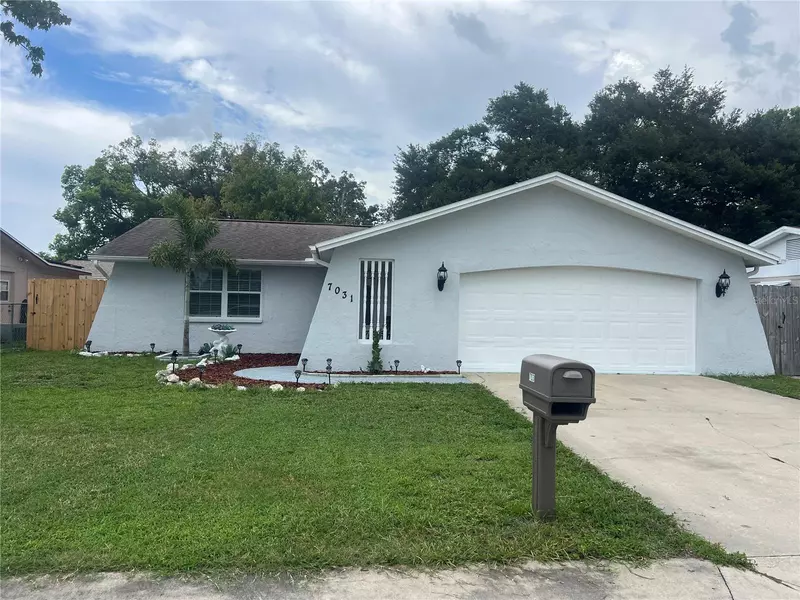 7031 INGLESIDE DR, Port Richey, FL 34668