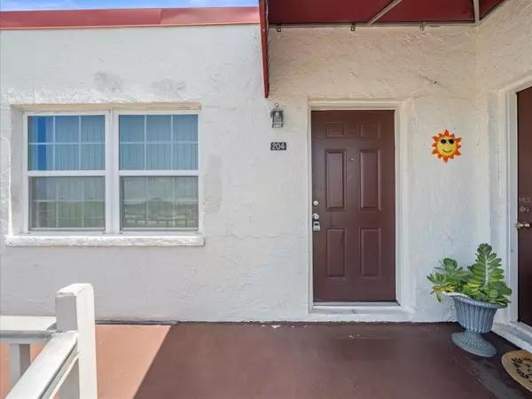 Tampa, FL 33615,9105 W HILLSBOROUGH AVE #I204