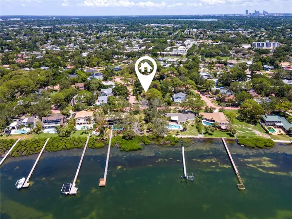 St Petersburg, FL 33705,1125L FRIENDLY WAY S