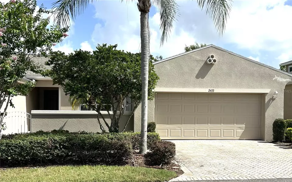 2433 KENSINGTON GREENS DR, Sun City Center, FL 33573