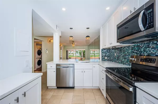 St Petersburg, FL 33715,6273 BAHIA DEL MAR BLVD #116
