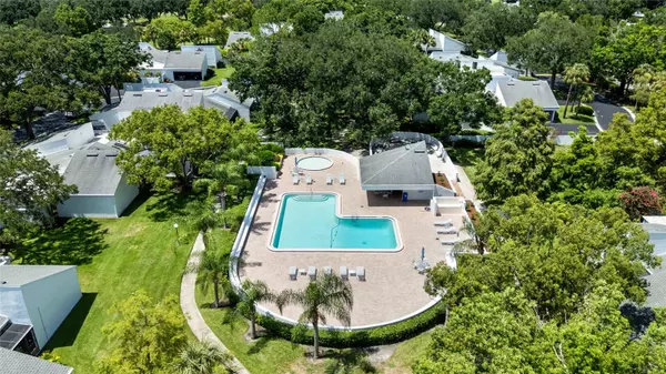 Tampa, FL 33618,4117 NORTHMEADOW CIR #38