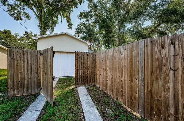St Petersburg, FL 33703,3880 HAINES RD N