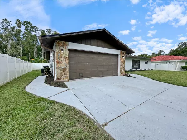 Lutz, FL 33559,4545 DEBBIE LN