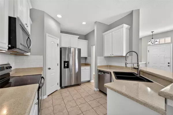Lithia, FL 33547,16431 KINGLETRIDGE AVE