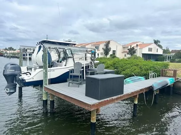 Tampa, FL 33615,4205 FOGCUTTER CT