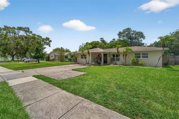 2186 GREENBRIAR BLVD, Clearwater, FL 33763