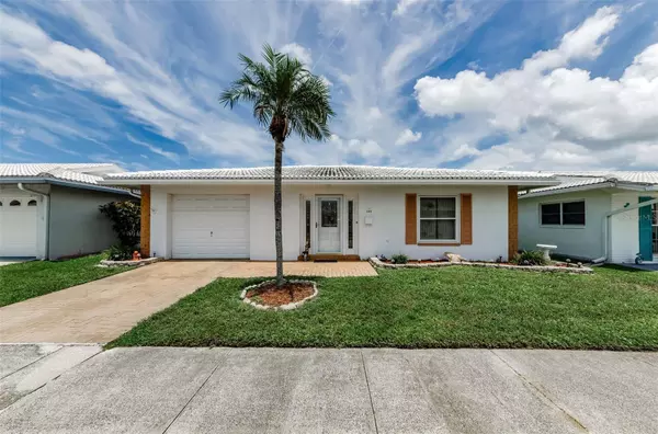 5461 PALM CREST CT N #5461, Pinellas Park, FL 33782