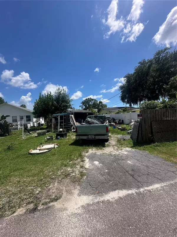 St Petersburg, FL 33714,2427 39TH AVE N