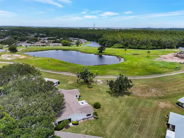 1005 HAREFIELD CIR #43, Sun City Center, FL 33573