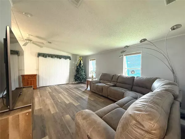 Apollo Beach, FL 33572,132 S SAINT THOMAS CIR