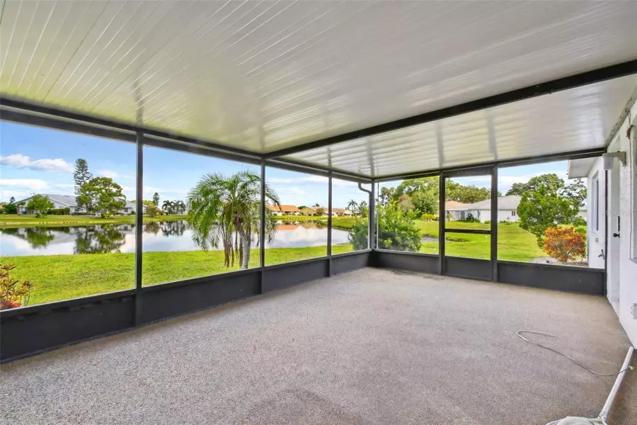 912 E DEL WEBB BLVD, Sun City Center, FL 33573