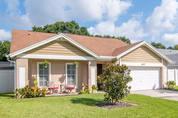 8727 BOYSENBERRY DR, Tampa, FL 33635