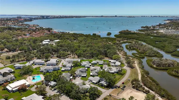 St Petersburg, FL 33711,3203 40TH WAY S #B