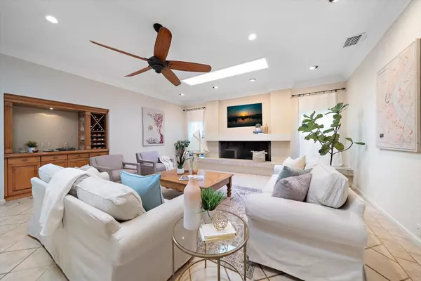 Dunedin, FL 34698,2418 SUMMERWOOD CT