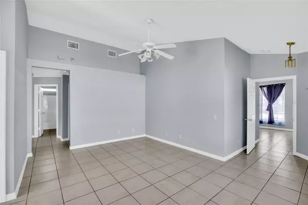 Fort Pierce, FL 34982,706 WISTERIA AVE