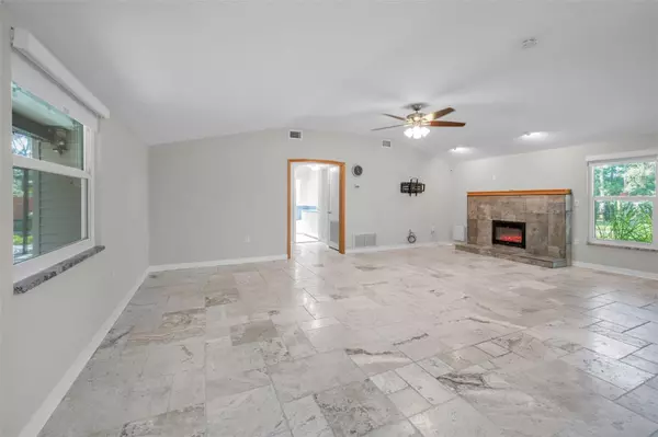 St Petersburg, FL 33708,10832 54TH AVE N