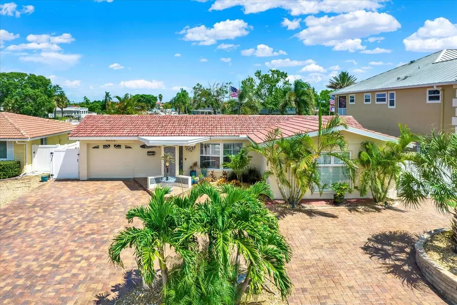 4811 SHELL STREAM BLVD, New Port Richey, FL 34652