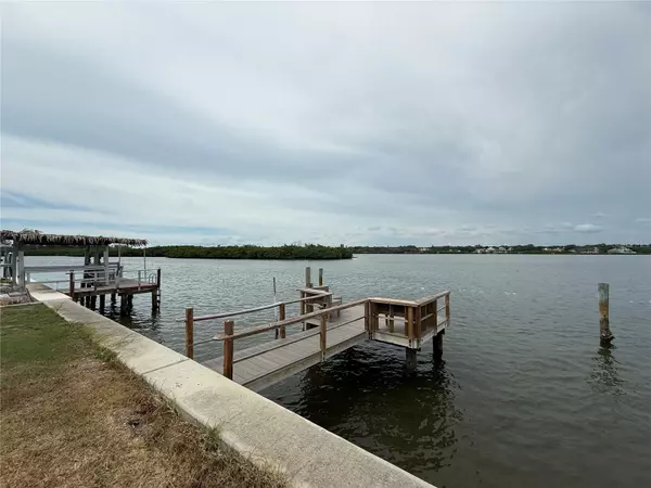 Redington Shores, FL 33708,770 182ND AVE E