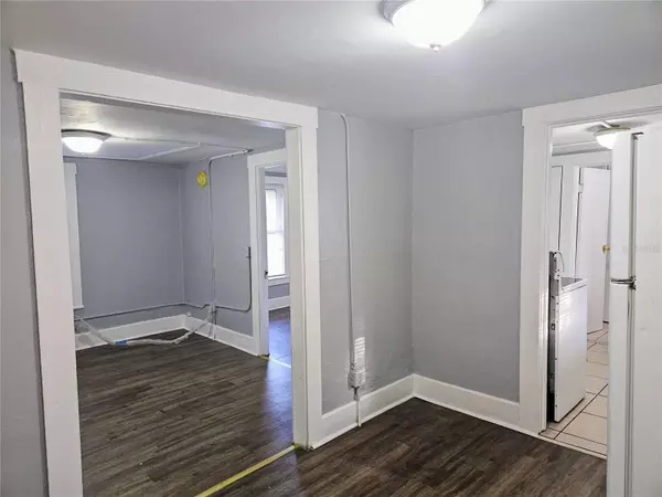 St Petersburg, FL 33705,944 1/2 15TH AVE S #2