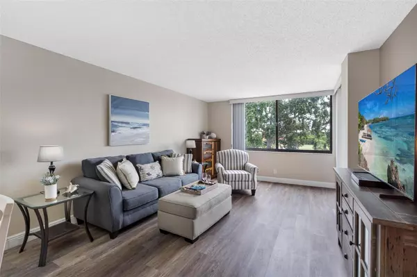 St Petersburg, FL 33715,6158 PALMA DEL MAR BLVD S #305