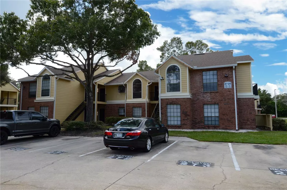 Tampa, FL 33614,8728 MALLARD RESERVE DR #201
