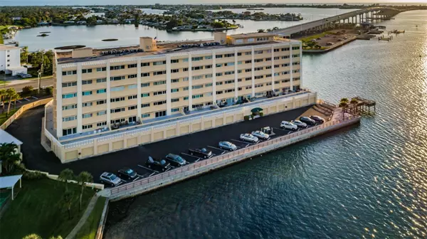 Belleair Bluffs, FL 33770,100 BLUFF VIEW DR #608C