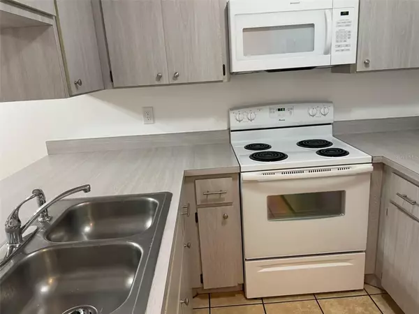 Zephyrhills, FL 33542,39132 COUNTY ROAD 54 #2024