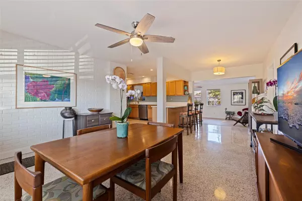 St Petersburg, FL 33702,725 85TH AVE N