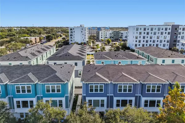 3121 4TH TER N, St Petersburg, FL 33713