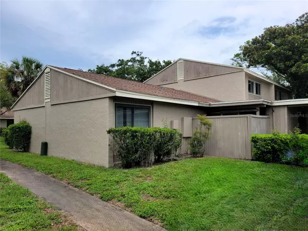 8006 GARDENIA DR DR #78, Temple Terrace, FL 33637