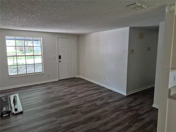 Tampa, FL 33619,3717 AMBERMIST DR