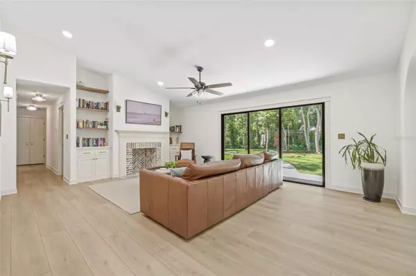 Lutz, FL 33548,17908 PEPPER TREE LN