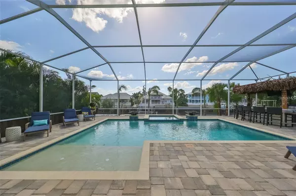 Apollo Beach, FL 33572,998 SIGNET DR