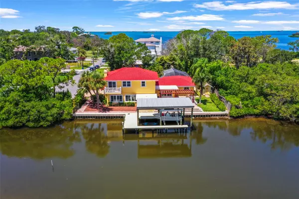 Palm Harbor, FL 34683,412 ORCHID LN