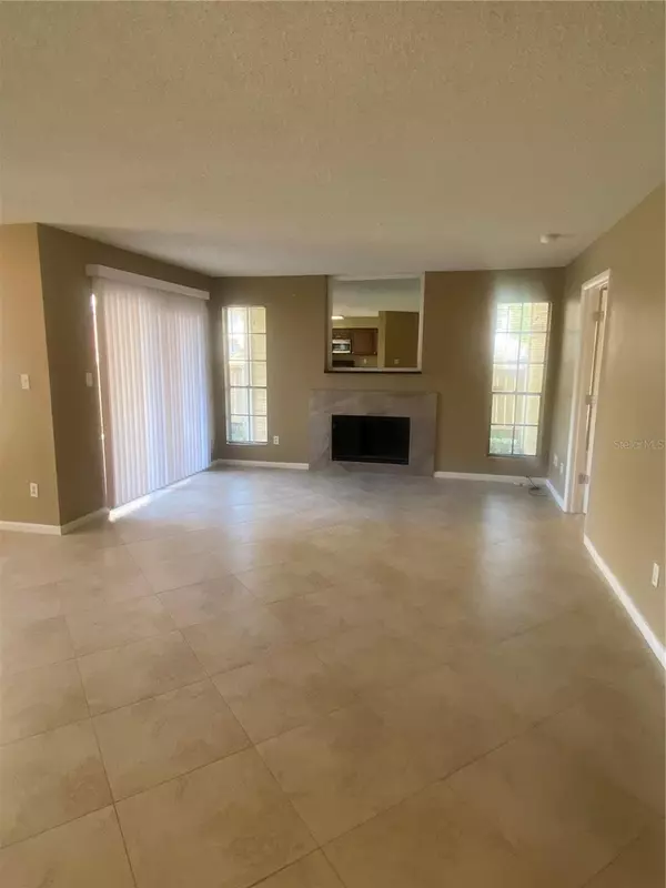 Tampa, FL 33614,8724 MALLARD RESERVE DR #102