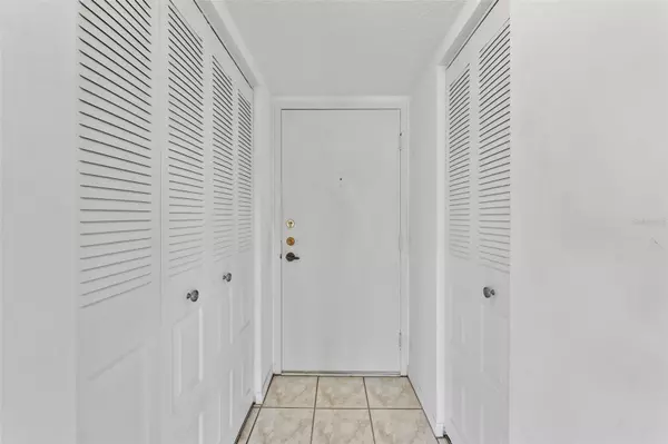 St Petersburg, FL 33715,6158 PALMA DEL MAR SW #406
