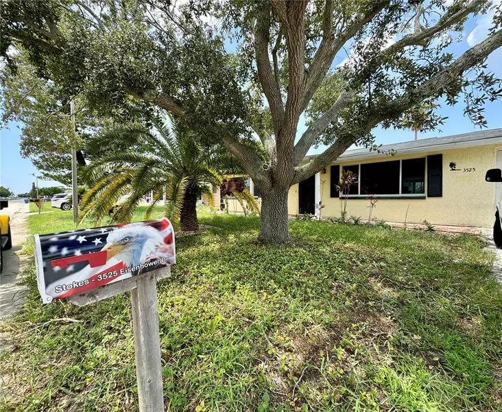 3525 EISENHOWER DR, Holiday, FL 34691