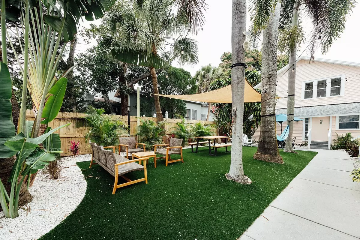 St Petersburg, FL 33701,809 10TH AVE N #2