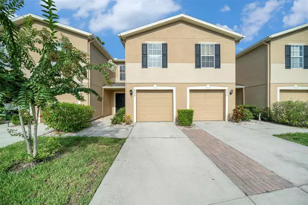 8534 EDGEWATER PLACE BLVD, Tampa, FL 33615
