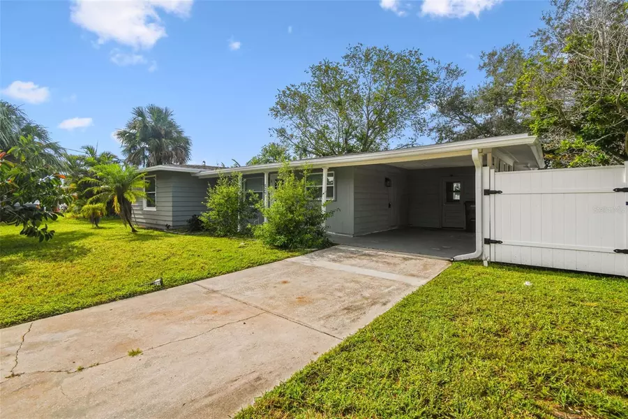 520 FAIRFAX LN, Apollo Beach, FL 33572