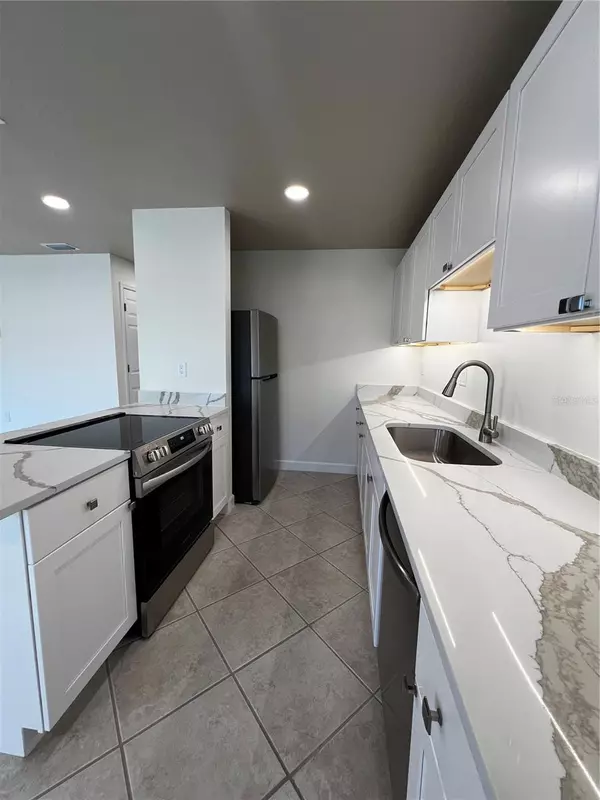 Redington Shores, FL 33708,137 175TH TERRACE DR E #B