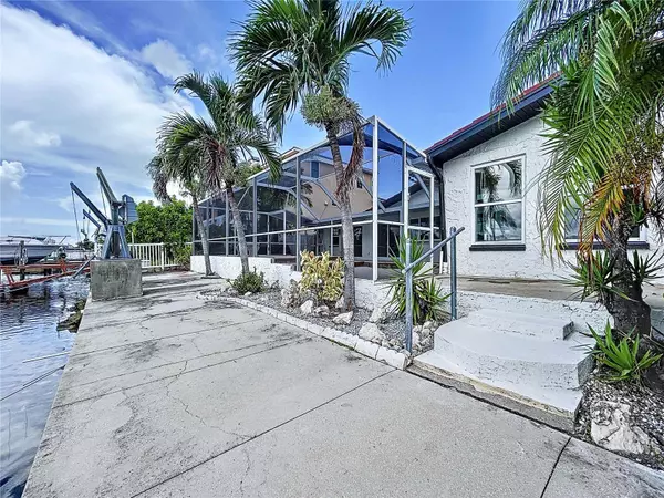 New Port Richey, FL 34652,5040 GLENN DR