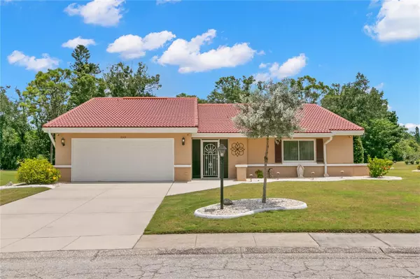 2005 BERRY ROBERTS DR, Sun City Center, FL 33573