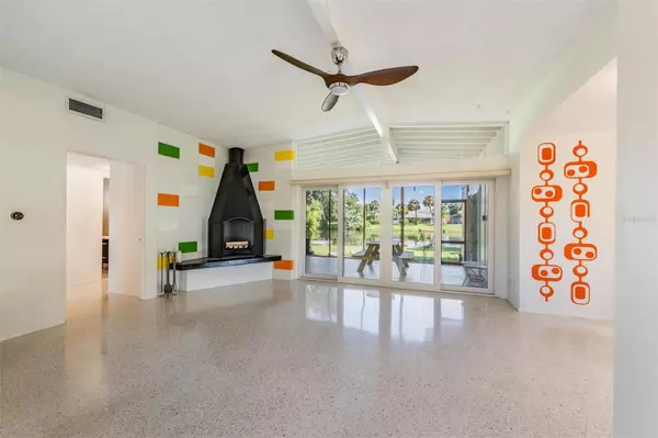 St Petersburg, FL 33705,961 58TH AVE S