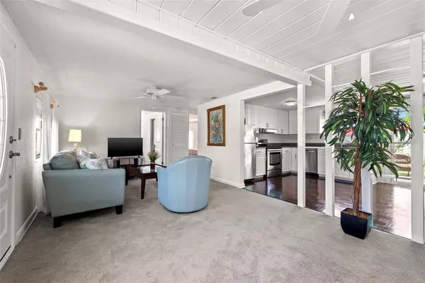 St Petersburg, FL 33709,5251 43RD TER N