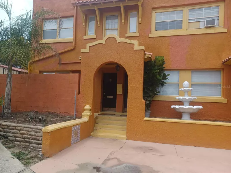 2318 N HIGHLAND AVE, Tampa, FL 33602